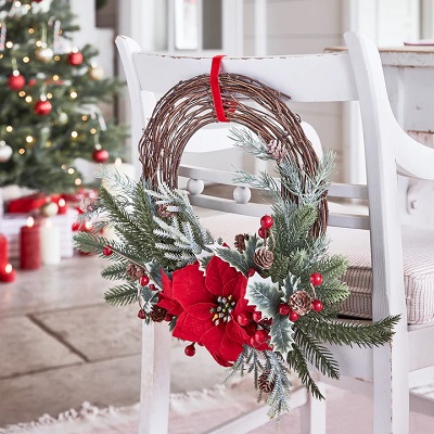 decoration de chaise couronne de l'avent mariage hiver